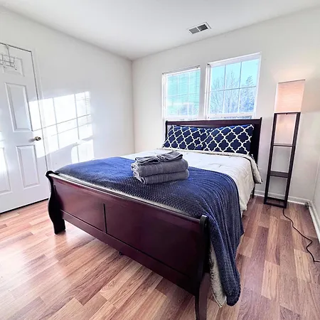 Villa Amazing 4 Bdrm W Garage In Charlotte