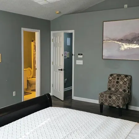 Spacious Near Up-town And Clt Airport 3*