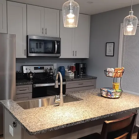 Guest house Old Creekside View Duplex Listing *