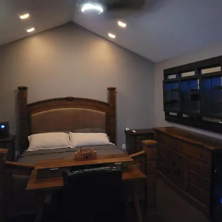 Homestay Duckett Drive District