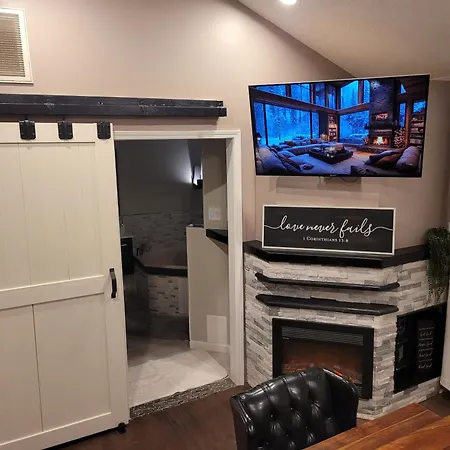 Homestay Duckett Drive District *