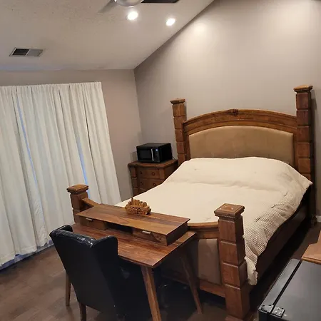 Homestay Duckett Drive District *