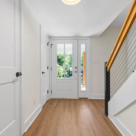 Modern 4 Bed In Quail Hollow Charlotte