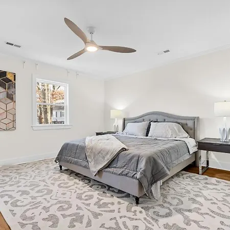 Modern 4 Bed In Quail Hollow Holiday home