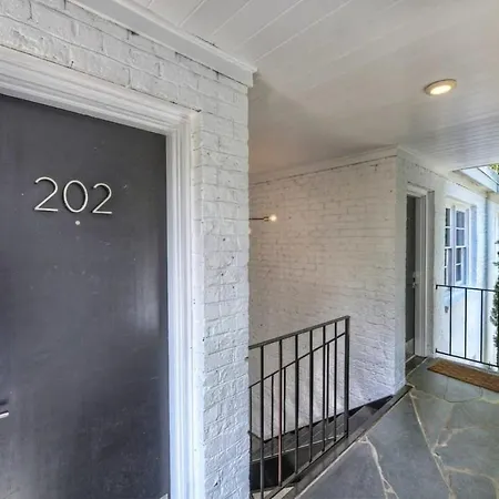 Stylish 1br In Myers Park *