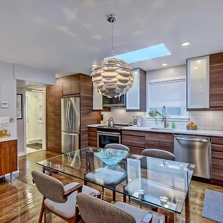 Stylish 1br In Myers Park