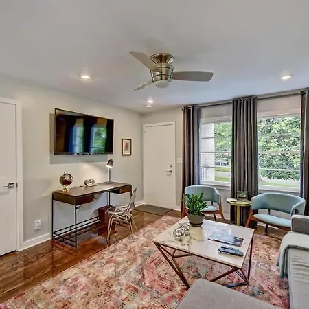 Holiday home Stylish 1br In Myers Park *