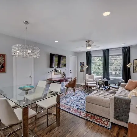 Comfortable 1br Myers Park Oasis