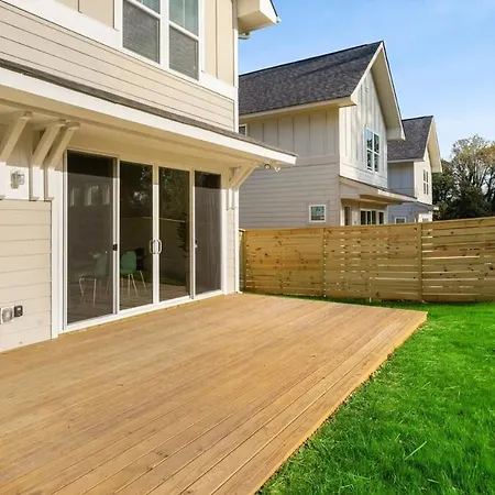 Holiday home Stylish Two Story Close To South End And Uptown Charlotte