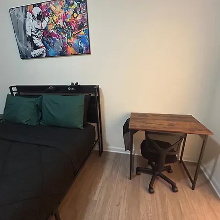 Spacious 2 Bedroom With 4 Beds And Free Parking Charlotte