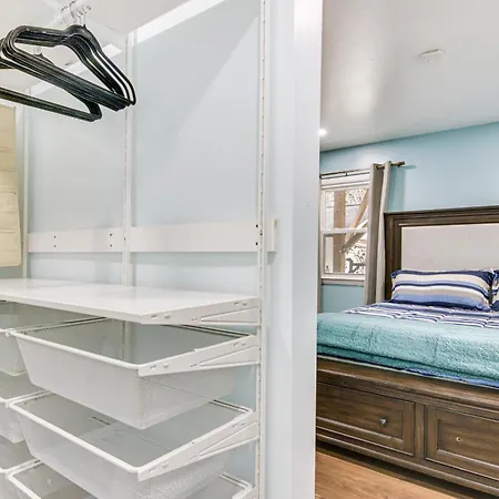 6 Mi To Spectrum Center: Spacious Getaway W/ Deck