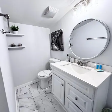 Charming 3 Bdrm In - 1 Mile To Uptown * Charlotte