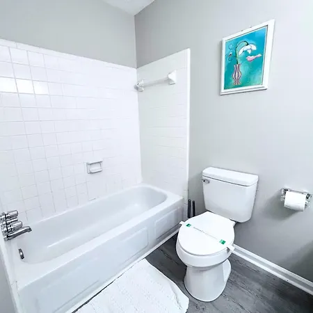 Great Location 2bdrm - Pineville Holiday home *