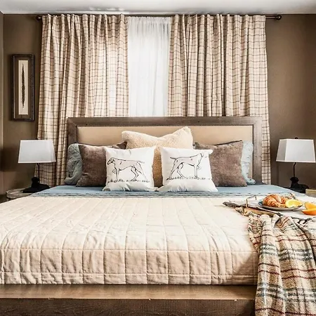 Holiday home Book Fam Clt Combo Duplex Near Uptown & Breweries! *