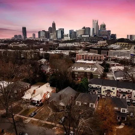 Holiday home Book Fam Clt Combo Duplex Near Uptown & Breweries! *