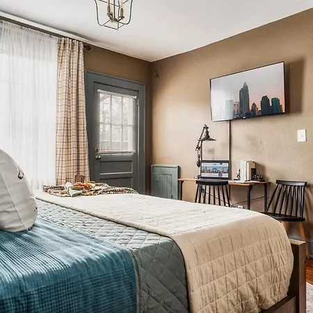 Book Fam Clt Combo Duplex Near Uptown & Breweries!