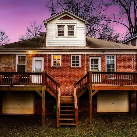 Holiday home Book Fam Clt Combo Duplex Near Uptown & Breweries! *