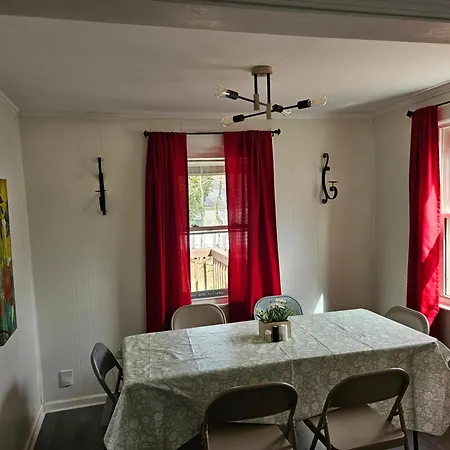 Private Single Level Standalone House Large Lot - 3 Bedrooms *