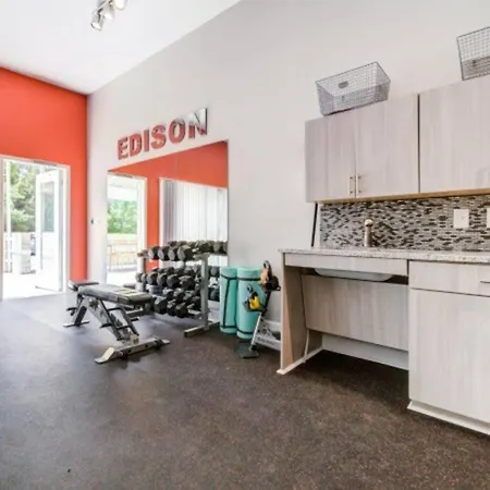 Apartment Convenient - King Bed - Heart Of Plaza Charlotte