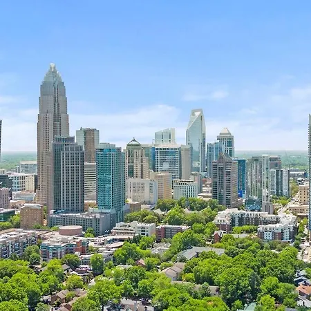 Apartment Fun & Eccentric + Uptown + Getaway + King *