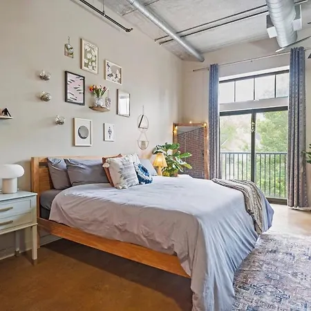Fun & Eccentric + Uptown + Getaway + King Charlotte