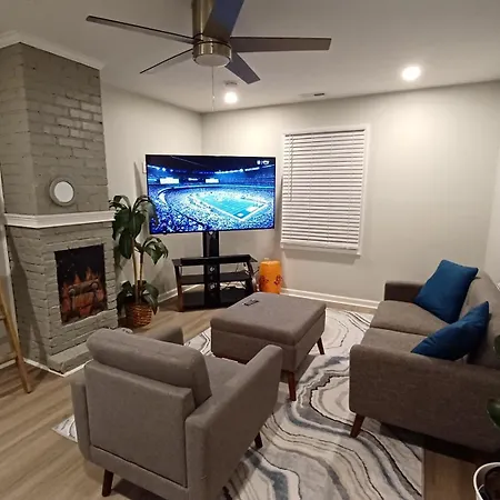 1 Bedroom Pina Pecan House By Palace Of Nobles Holiday home
