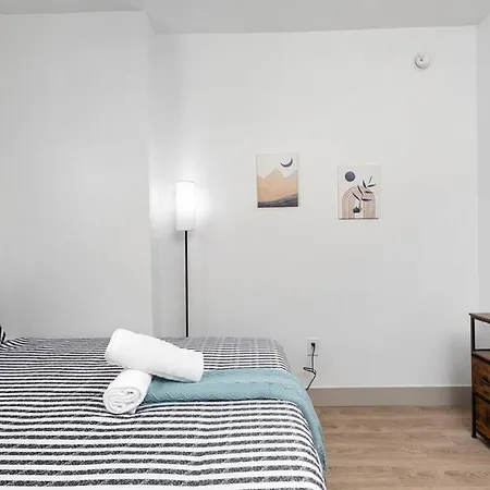 The Tar Heel - Stylish 4br With Views - Free Parking - Gym *