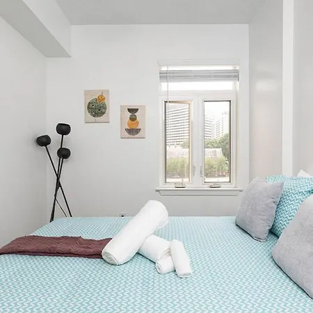 The Tar Heel - Stylish 4br With Views - Free Parking - Gym Apartment
