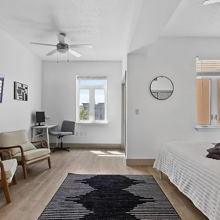 Carolina Cove - Free Parking, Spacious, Views Apartment *