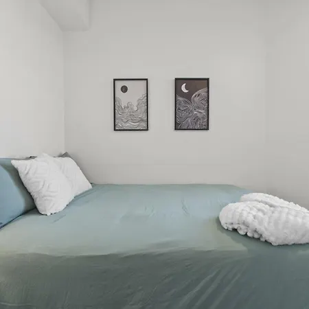 Urban Oasis - Balcony, Free Parking, Views, Gym Charlotte