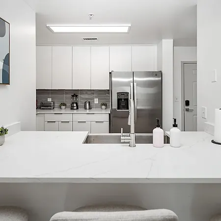 Carolina Blue - Stunning Views, Free Parking And Wifi Apartment *