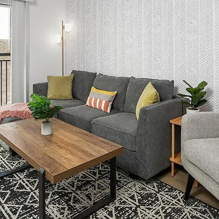 Urban Retreat - Free Parking, Wifi, Walk To Stadium * Charlotte