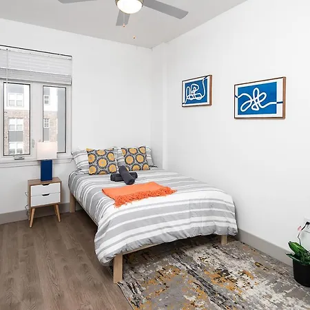 Apartment Urban Retreat - Free Parking, Wifi, Walk To Stadium
