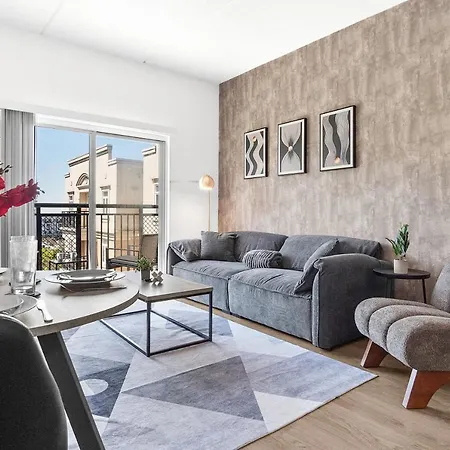 Apartment Midnight Marvel - Amazing Views, Free Parking *