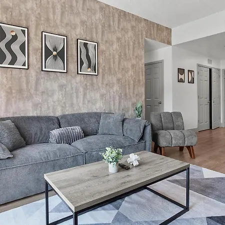 Apartment Midnight Marvel - Amazing Views, Free Parking *