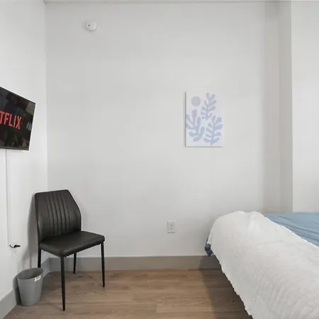 Uptown Luxury - Floor King Suite, Free Parking * Charlotte
