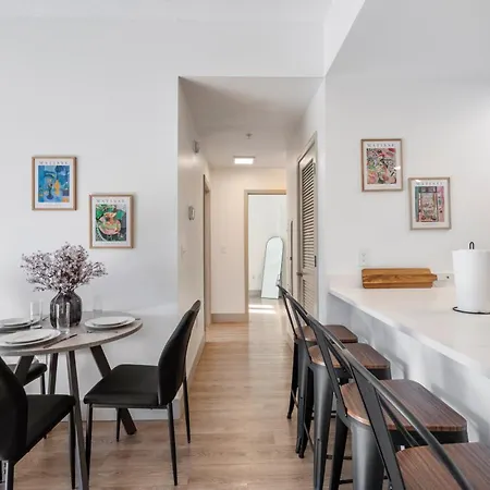 Apartment Modern Marvel - Free Parking, Gym, Near Stadium