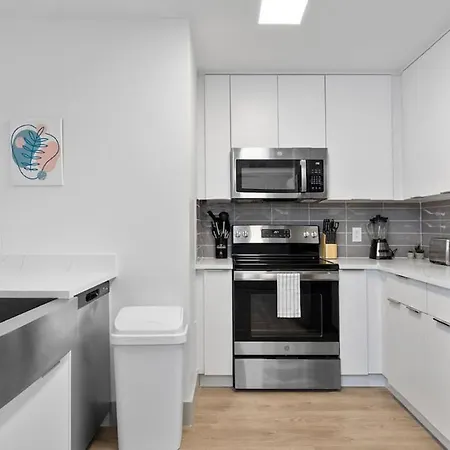 Apartment Stylish 4 Bed - 2 Mins To Stadium - Free Parking - Gym - Views Charlotte