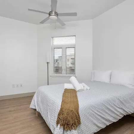 Apartment Stylish 4 Bed - 2 Mins To Stadium - Free Parking - Gym - Views
