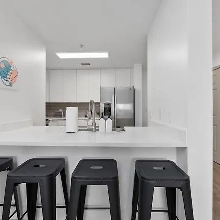 Apartment Stylish 4 Bed - 2 Mins To Stadium - Free Parking - Gym - Views Charlotte