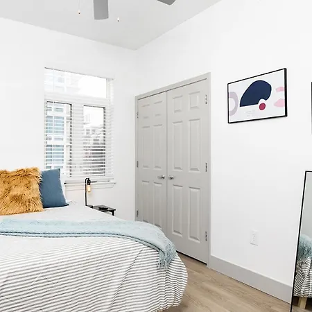 The Hornet - Cozy And Spacious 3br - Free Parking - Views - 2 Mins To Stadium