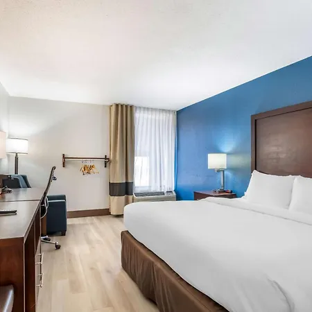 Inn Comfort Airport Uptown