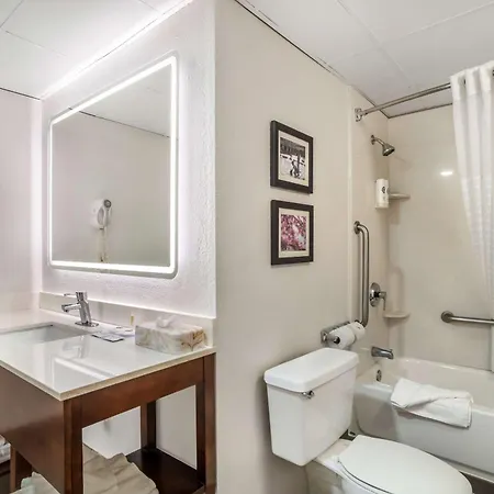 Inn Comfort Airport Uptown Charlotte