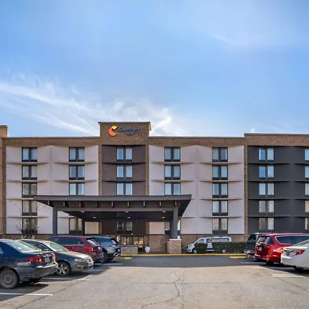 Comfort Airport Uptown Inn