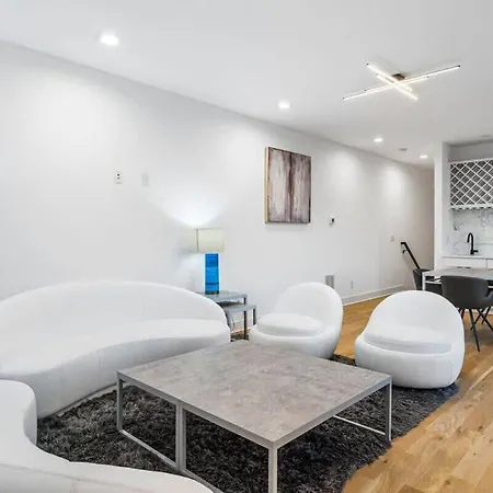 Charlotte's Modern Luxe - Your Stylish Haven *