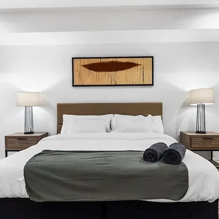 Charlotte's Modern Luxe - Your Stylish Haven *