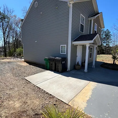 Family House With Jacuzzi * Charlotte
