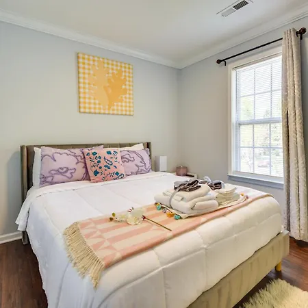 Downtown Gem With Fenced Yard, Bbq Grill And Firepit Holiday home *