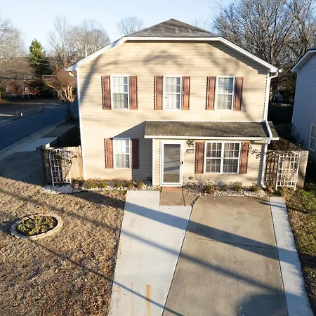 Downtown Gem With Fenced Yard, Bbq Grill And Firepit Charlotte