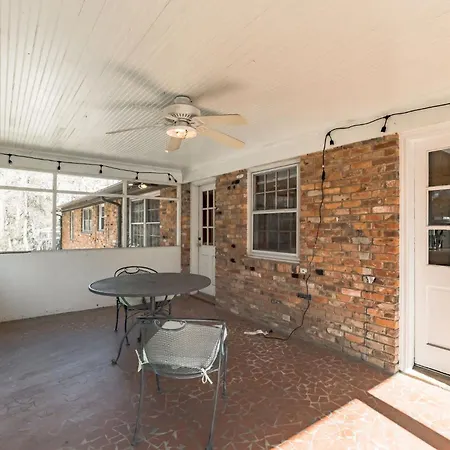 Holiday home 4 Bedroom Ranch In Prime Southpark Backyard And Porch *